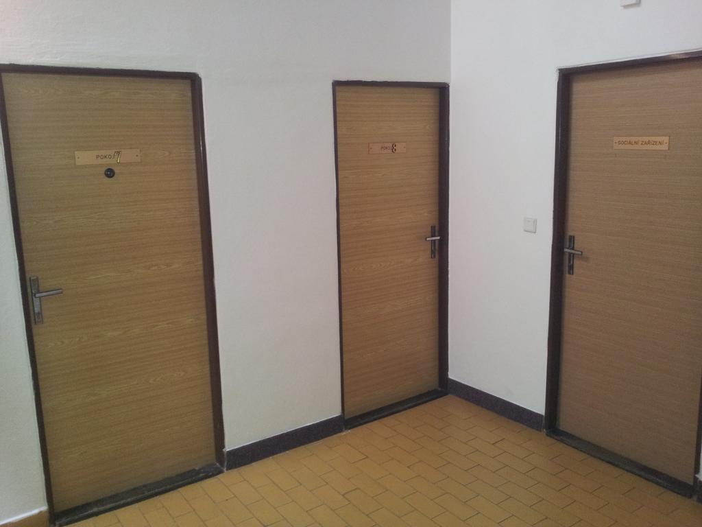 Penzion Tenis Podebrady Luaran gambar