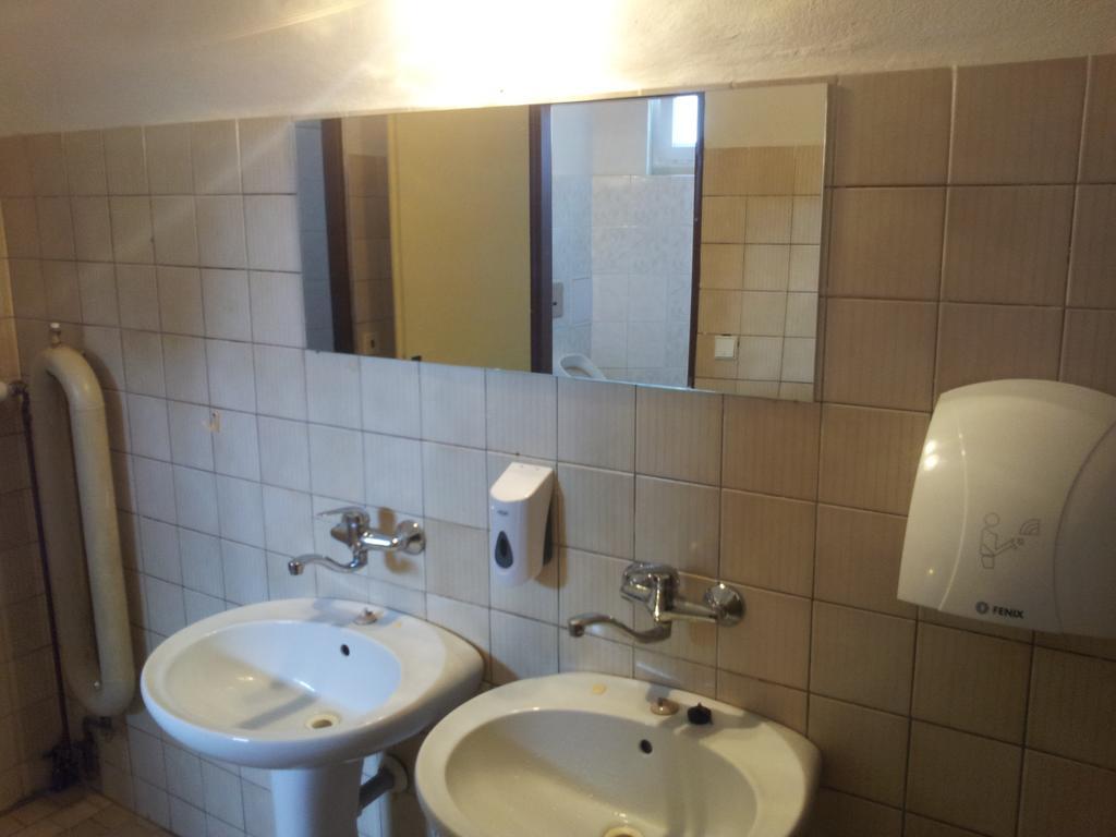 Penzion Tenis Podebrady Luaran gambar