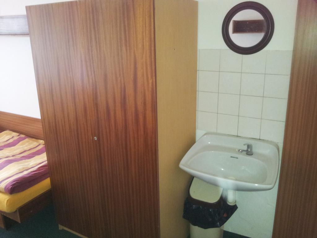 Penzion Tenis Podebrady Bilik gambar