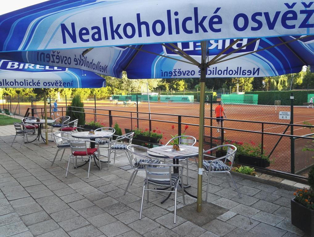 Penzion Tenis Podebrady Luaran gambar